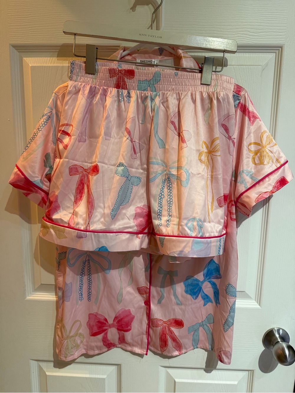SheShow Pink Bow-Print Short Sleeve Pajama Set with Multicolor Bows